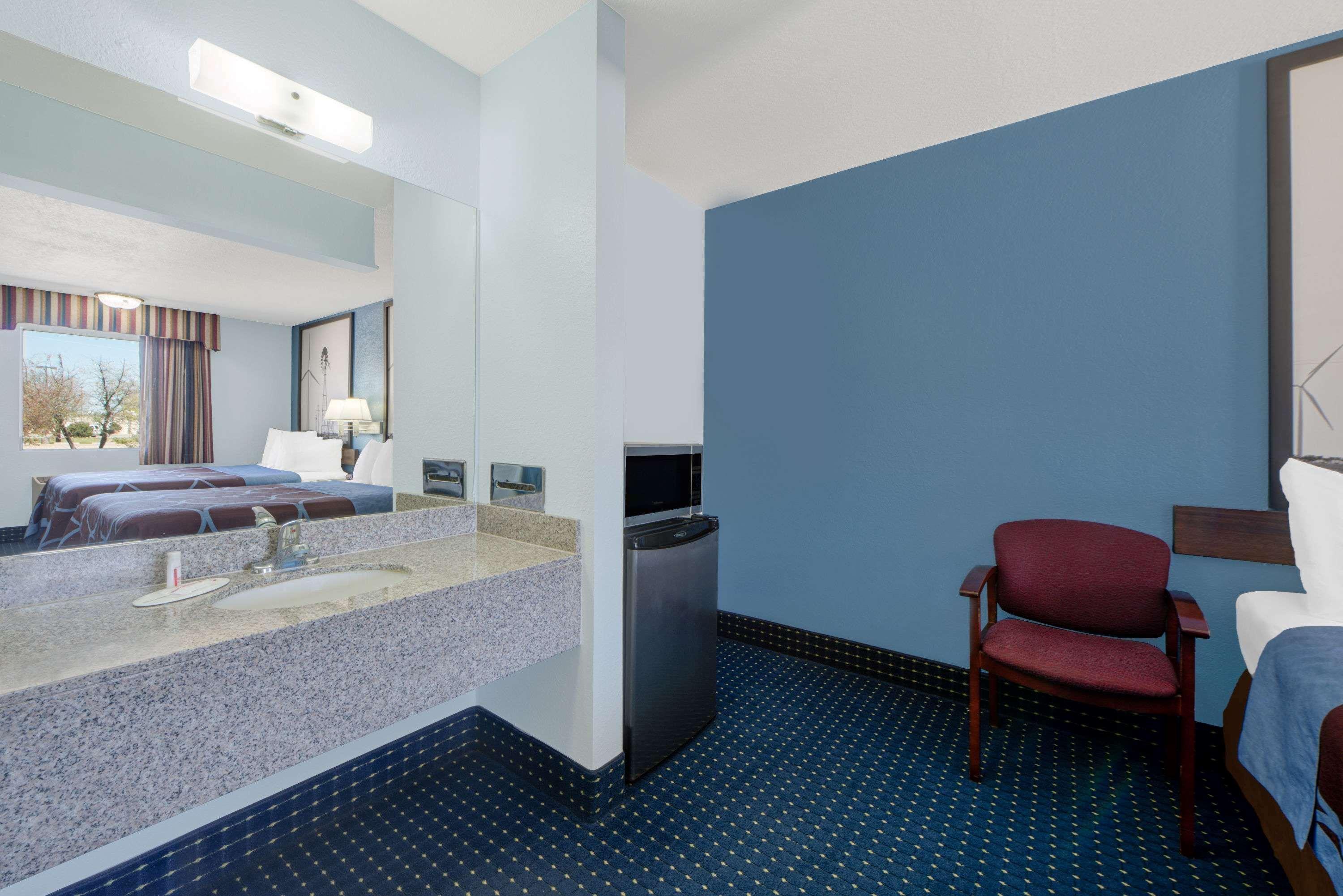 Super 8 By Wyndham Dumas Tx Motel Buitenkant foto