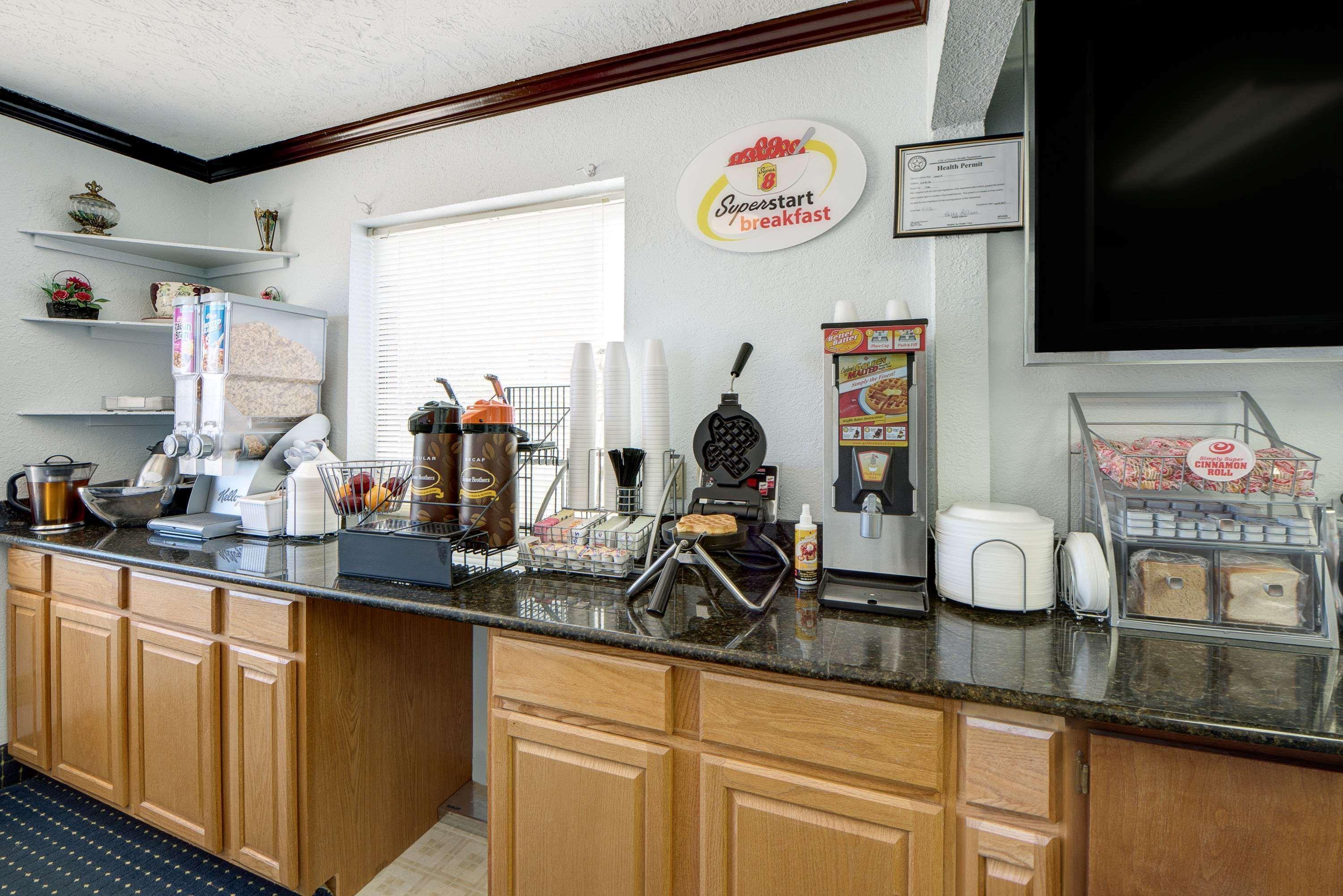 Super 8 By Wyndham Dumas Tx Motel Buitenkant foto
